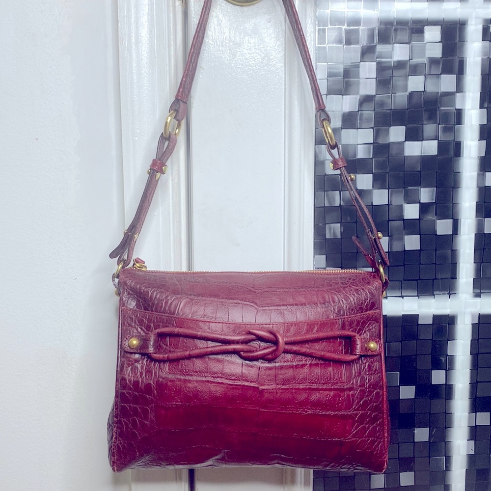 💕 Brahmin crocodile leather burgundy shoulder bag 💕